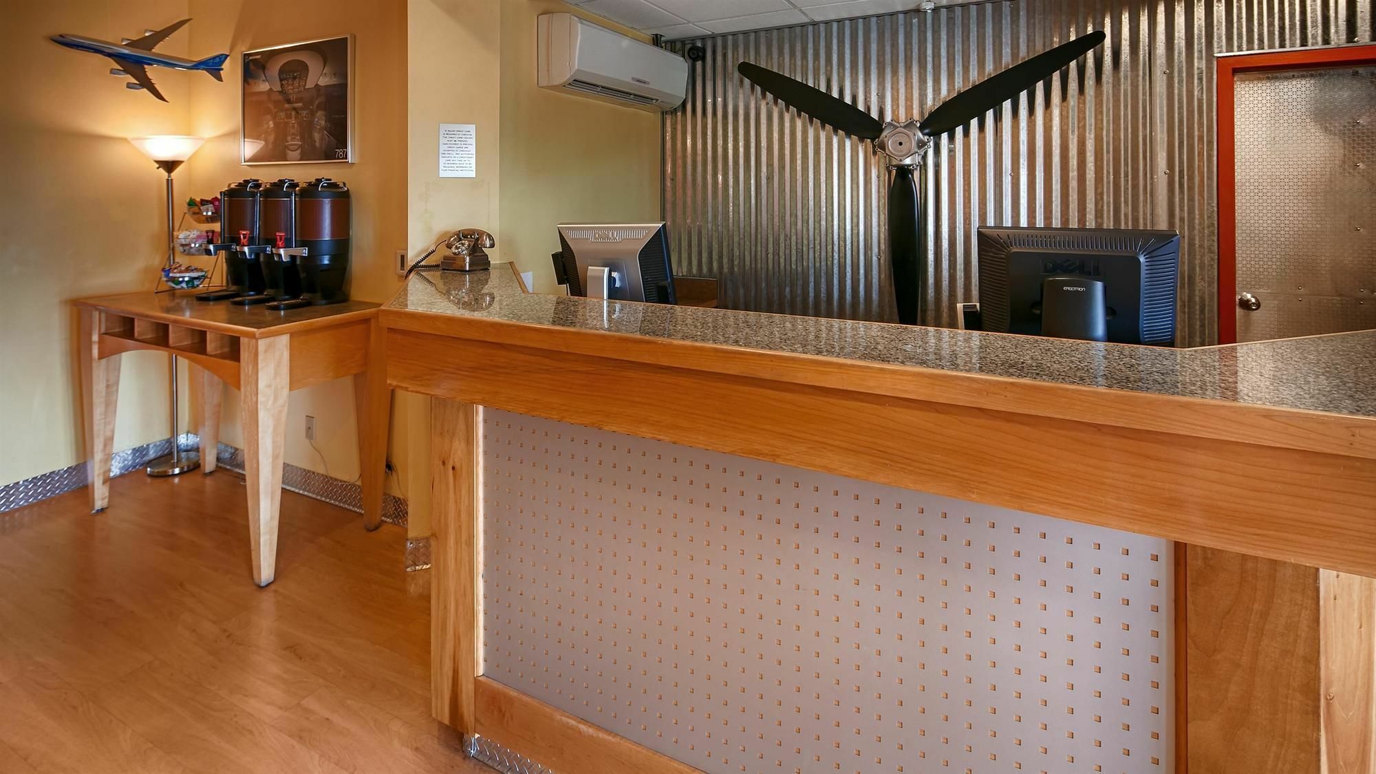 Executive Residency By Best Western Navigator Inn & Suites Everett Eksteriør billede